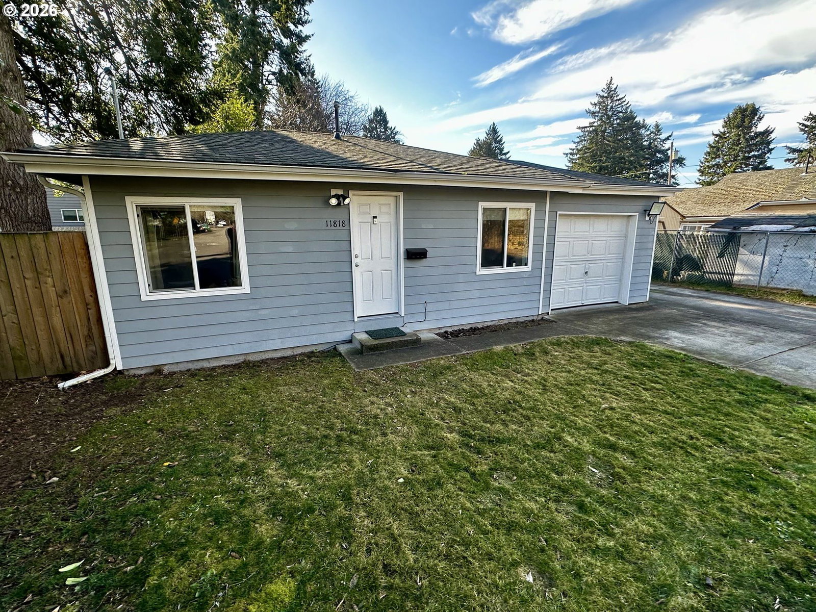 Primary listing photo, 11818 NE HOLLADAY ST, Portland, OR, 97220