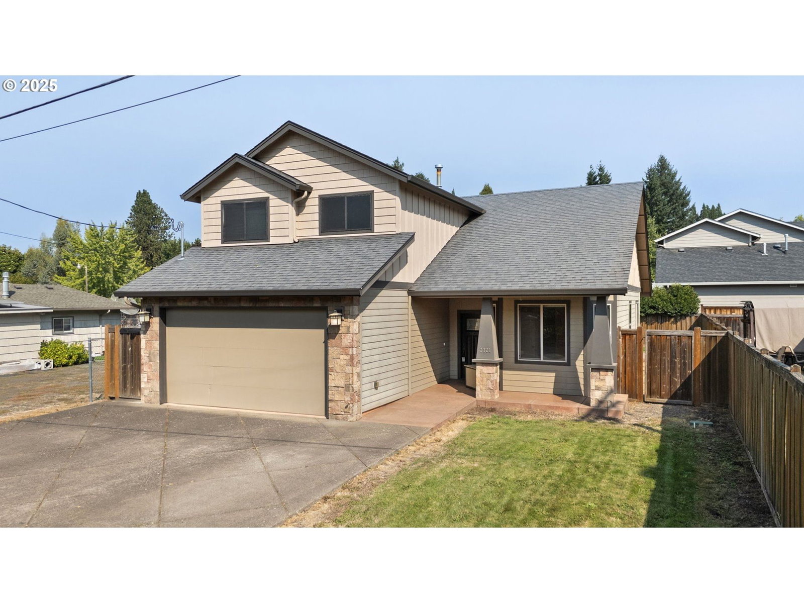 Primary listing photo, 2721 LA DARRAH ST, Eugene, OR, 97404