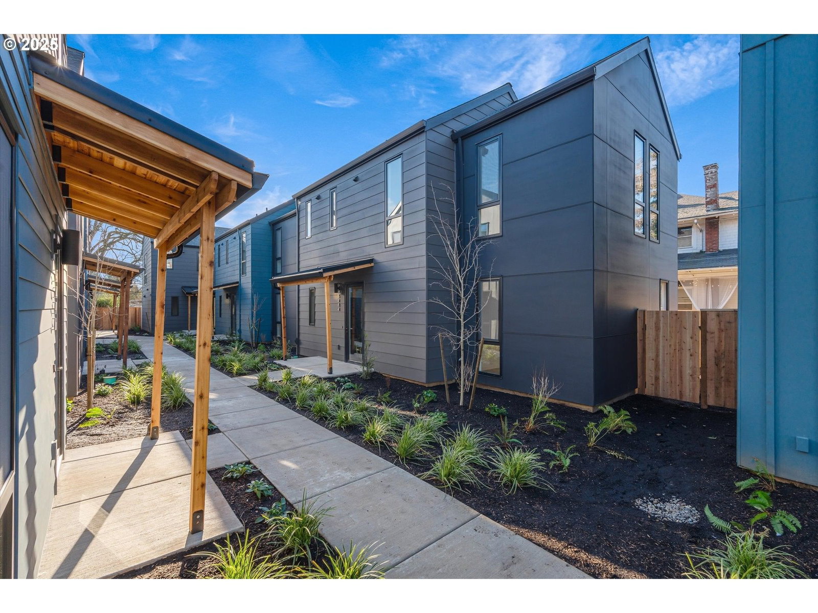 5484 SE Boise TER