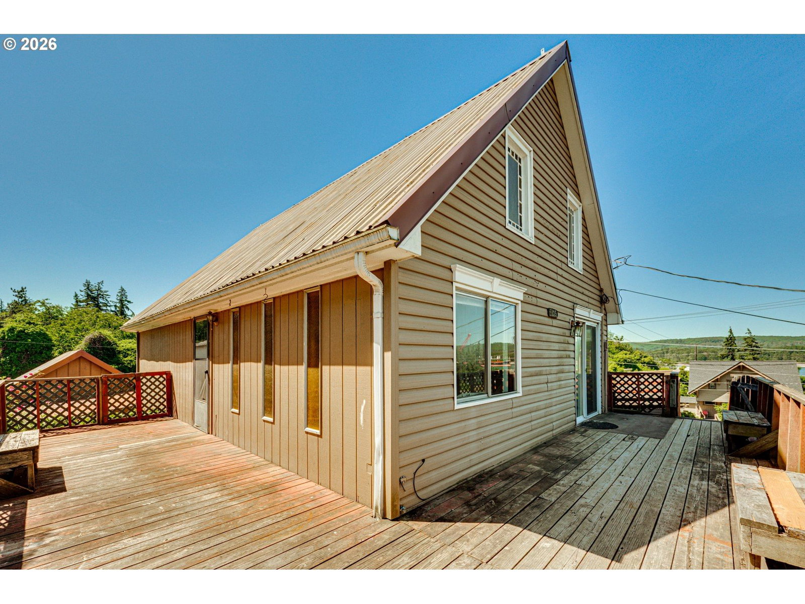 Listing photo 1 of 6