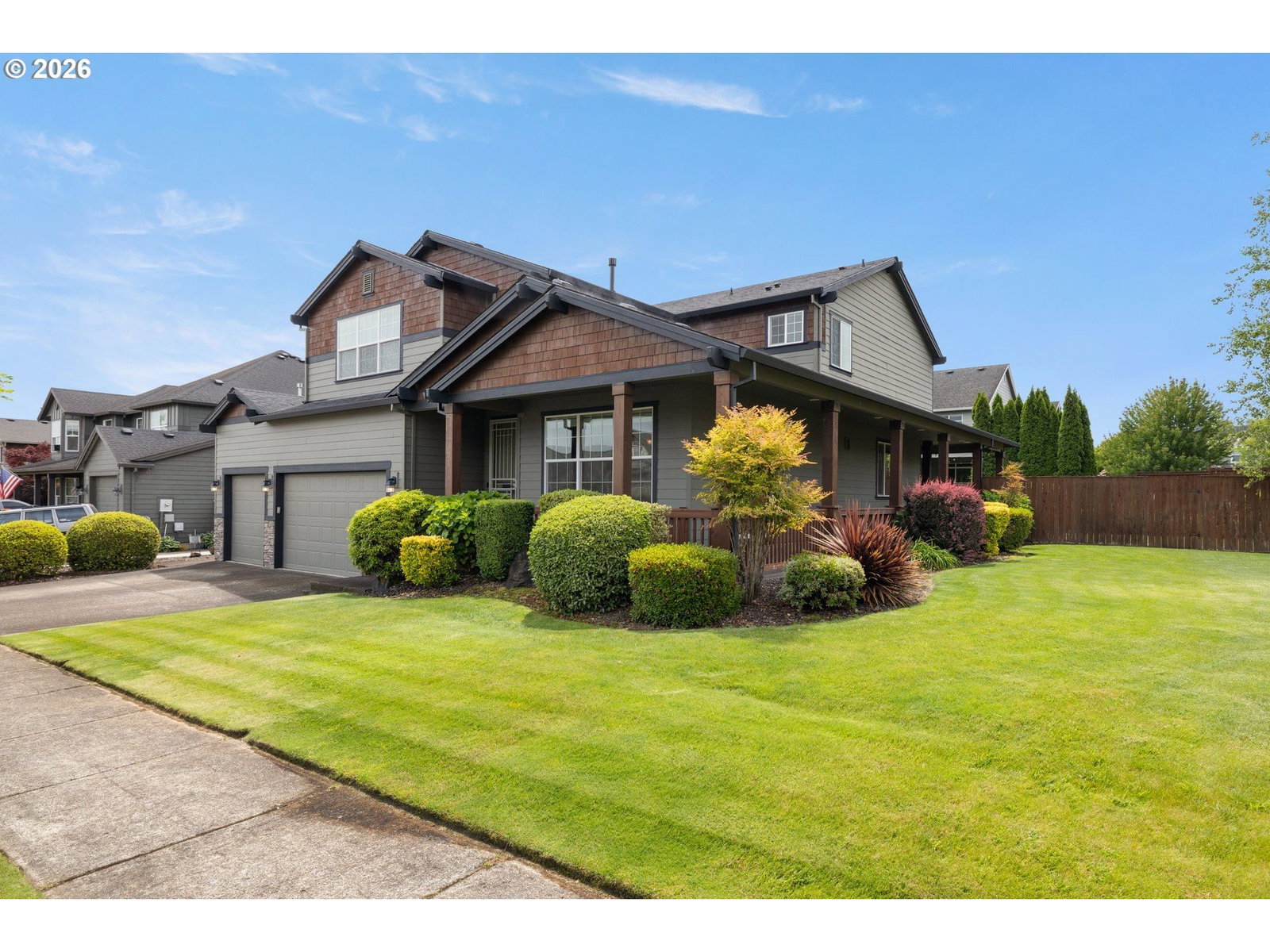 906 36TH PL