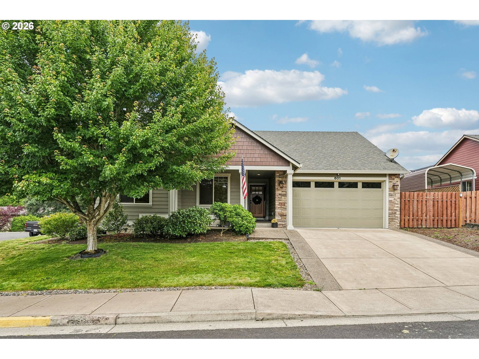 Listing photo 1 of 6