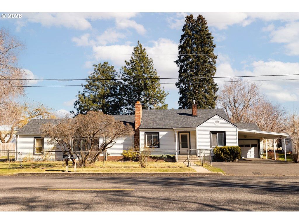 Primary listing photo, 2703 N SPRUCE ST, La Grande, OR, 97850