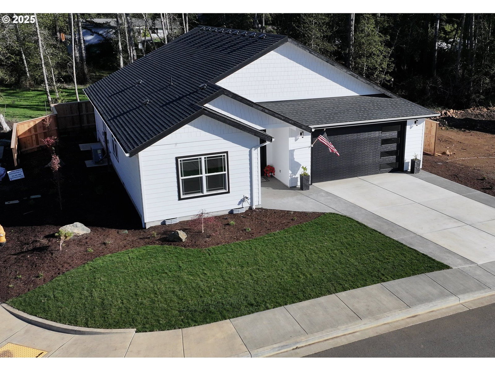 Primary listing photo, 1229 Lighthouse LN, Brookings, OR, 97415