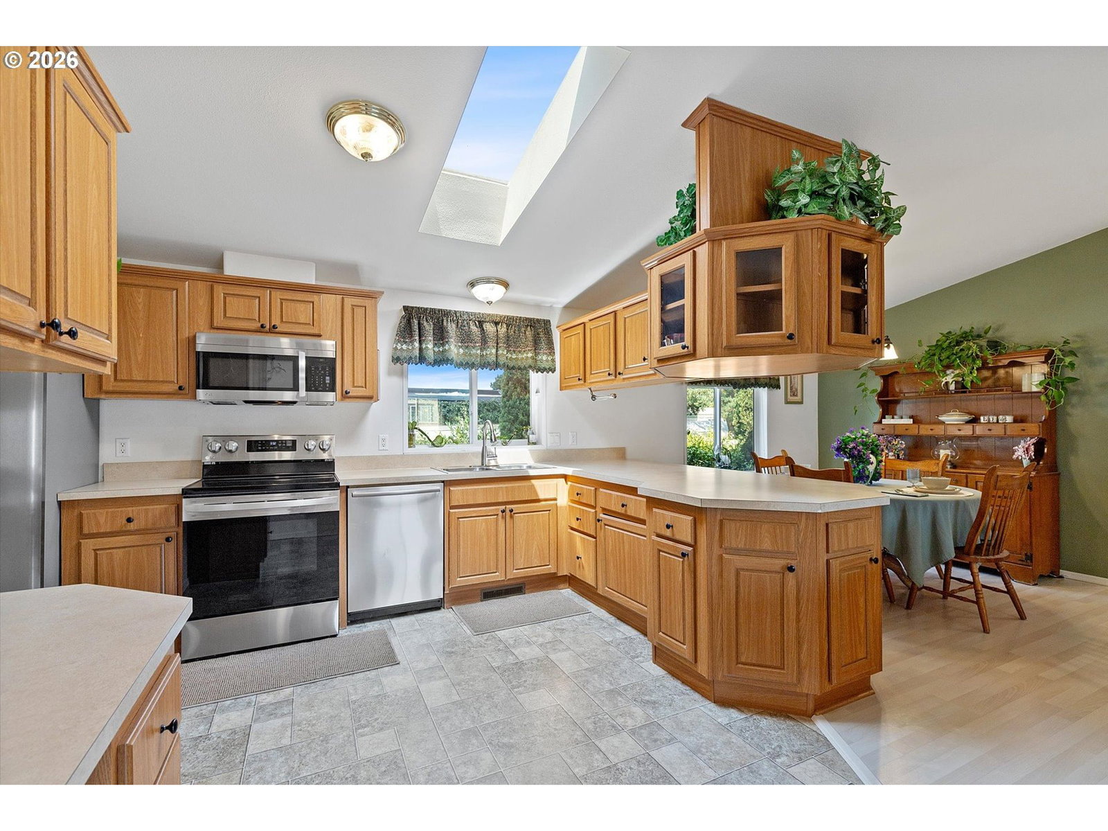 Listing photo 5 of 22, 1503 N HAYDEN ISLAND DR #17, Portland, OR, 97217