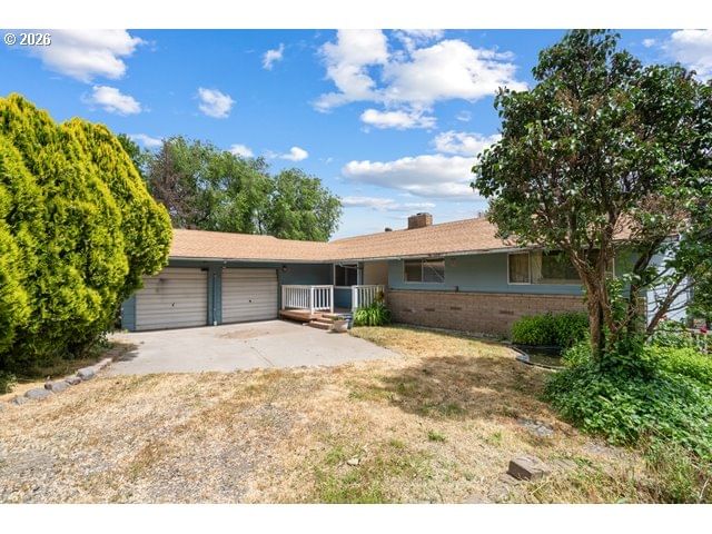 Listing photo 1 of 6