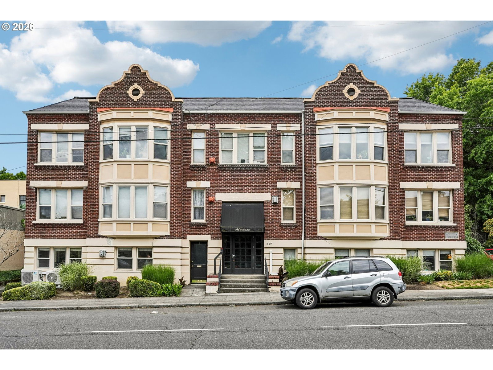 1529 SE HAWTHORNE BLVD #1