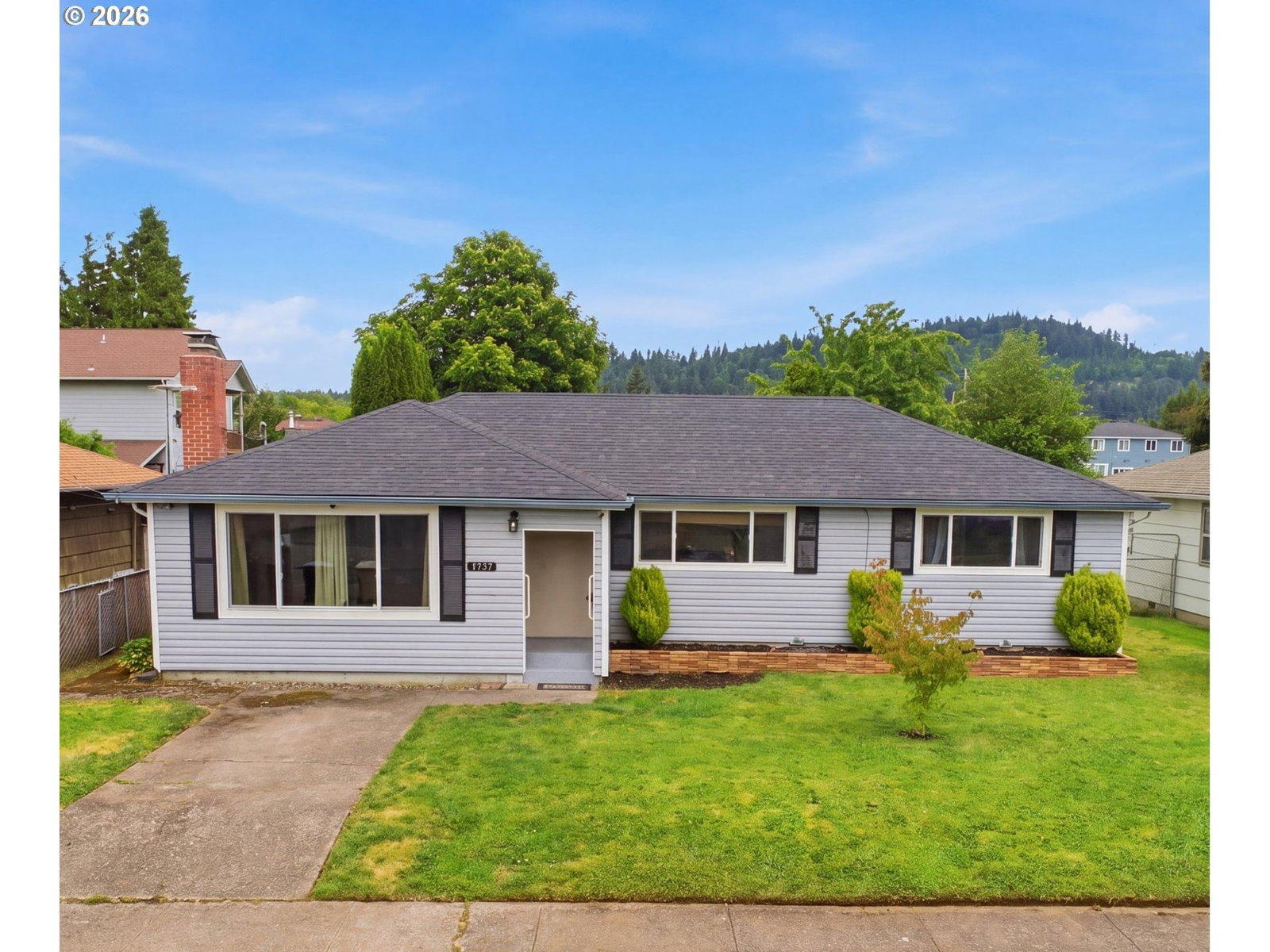 Listing photo 1 of 6