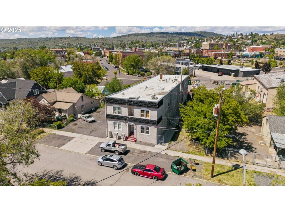 Listing photo 1 of 6