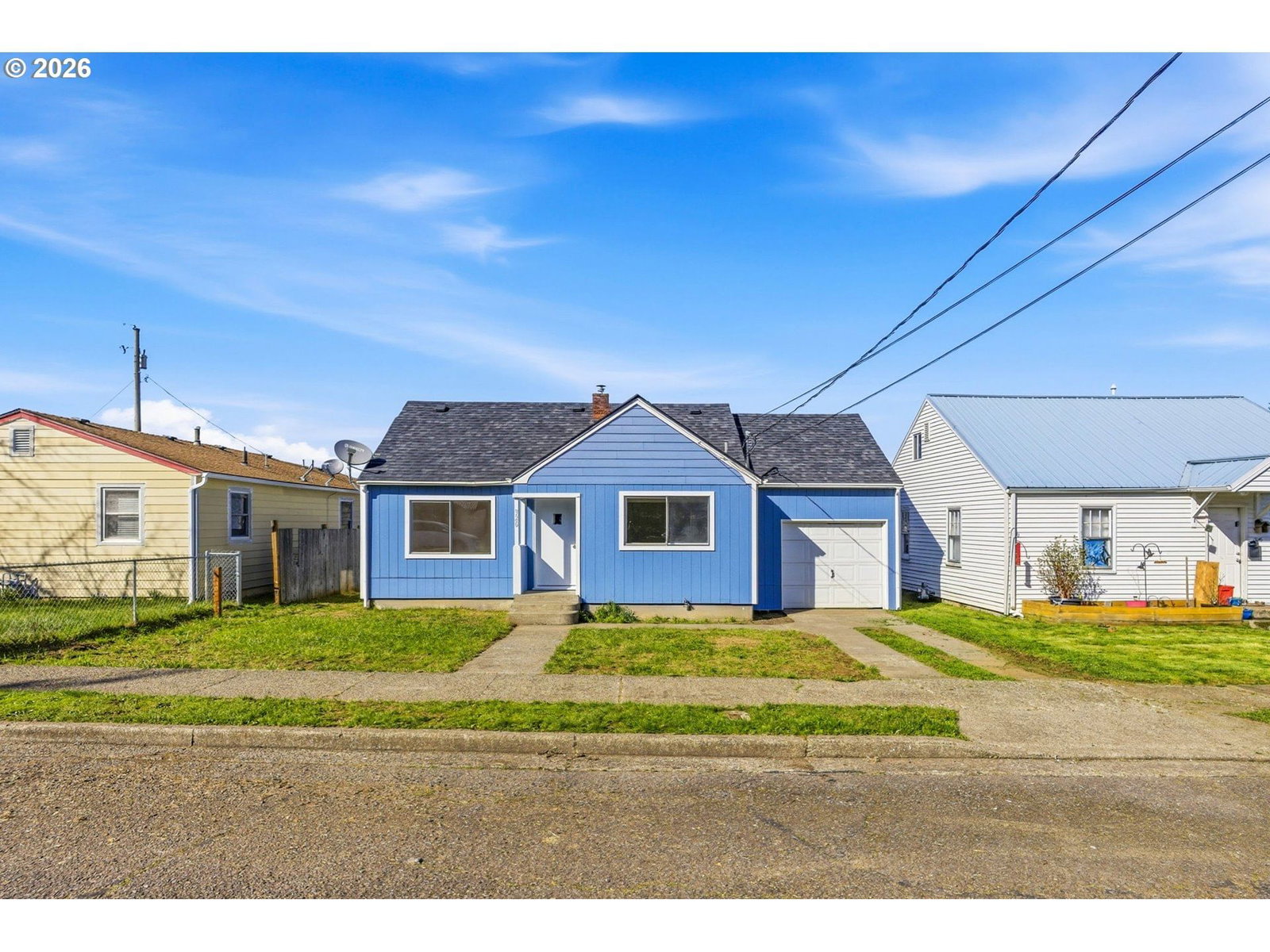 Primary listing photo, 320 JUNIPER ST, Sweet Home, OR, 97386