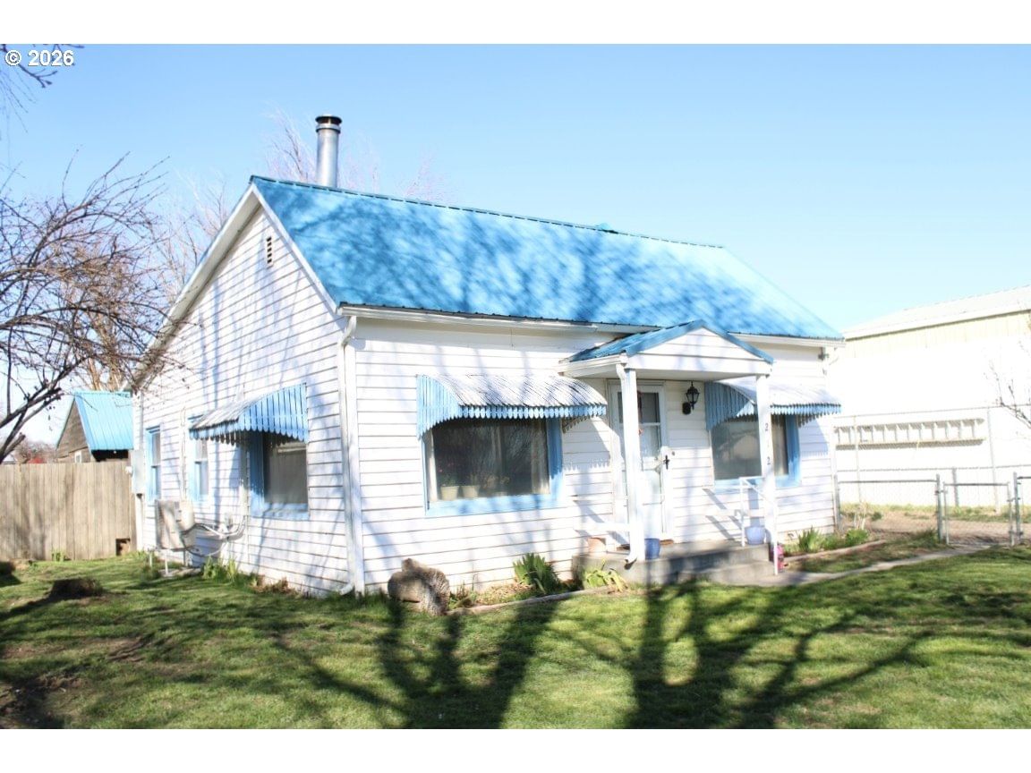 Primary listing photo, 212 CONCORD ST, Helix, OR, 97835