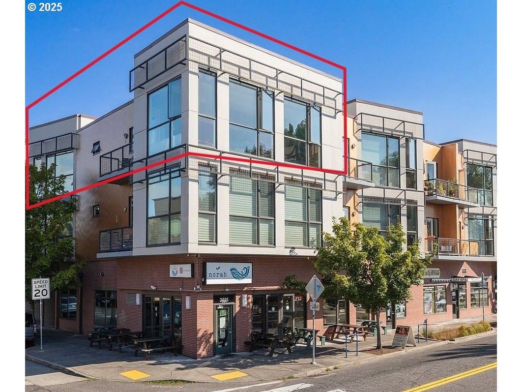 Primary listing photo, 838 SE 38TH AVE #307, Portland, OR, 97214