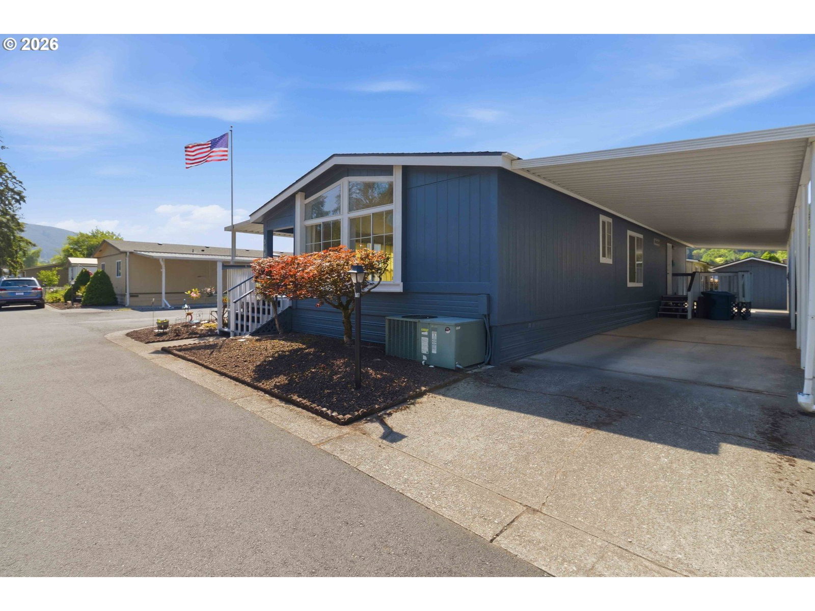 Primary listing photo, 318 PEACOCK LN, Kelso, WA, 98626