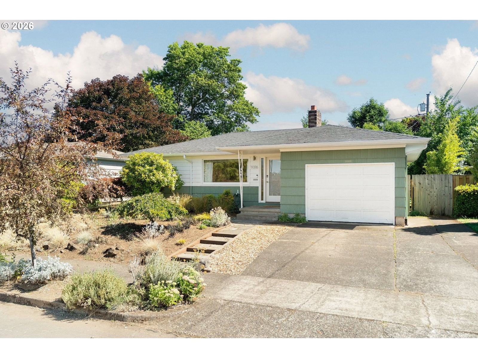 9316 SE SALMON CT