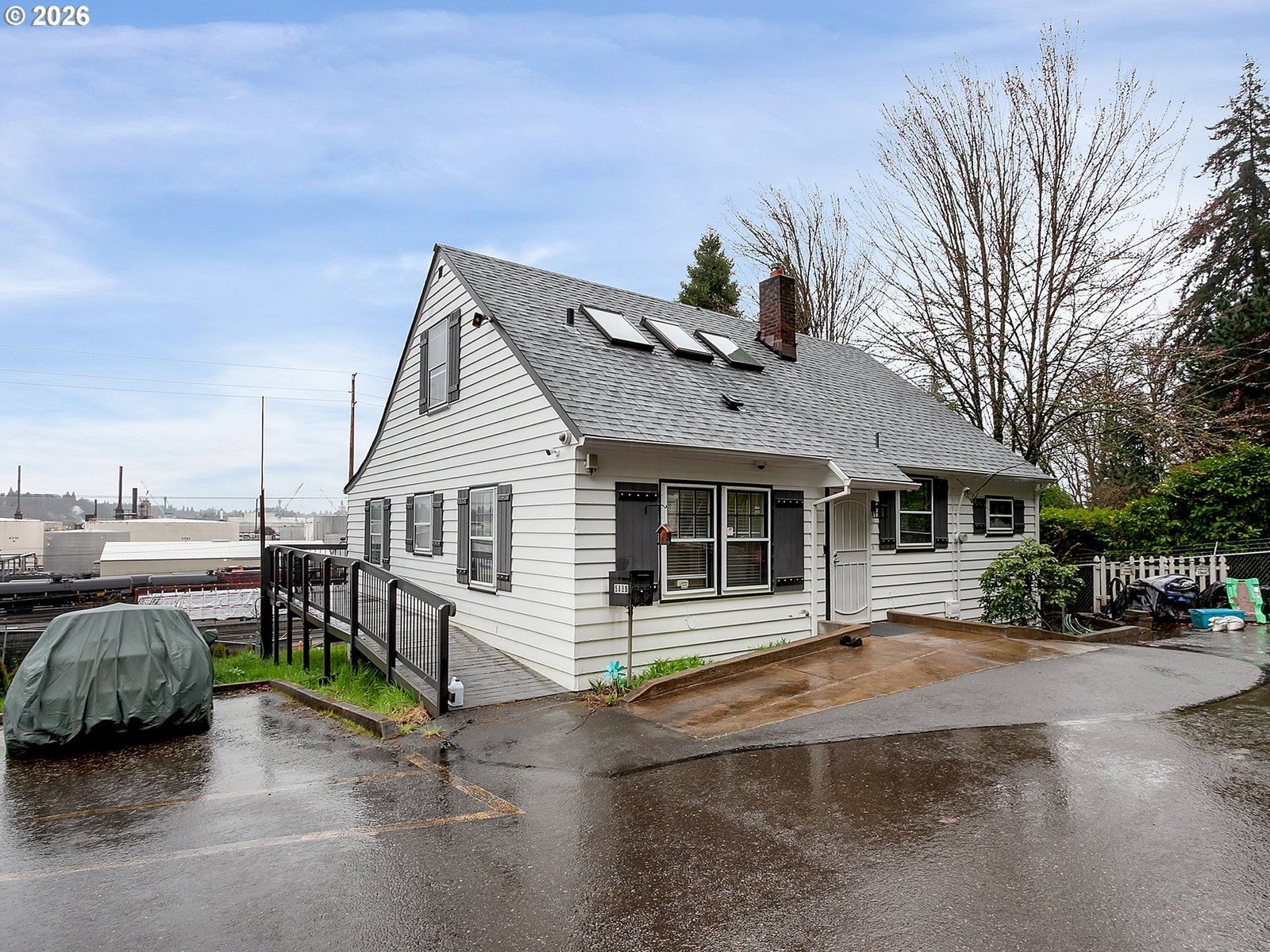 Primary listing photo, 5135 NW SAINT HELENS RD, Portland, OR, 97210