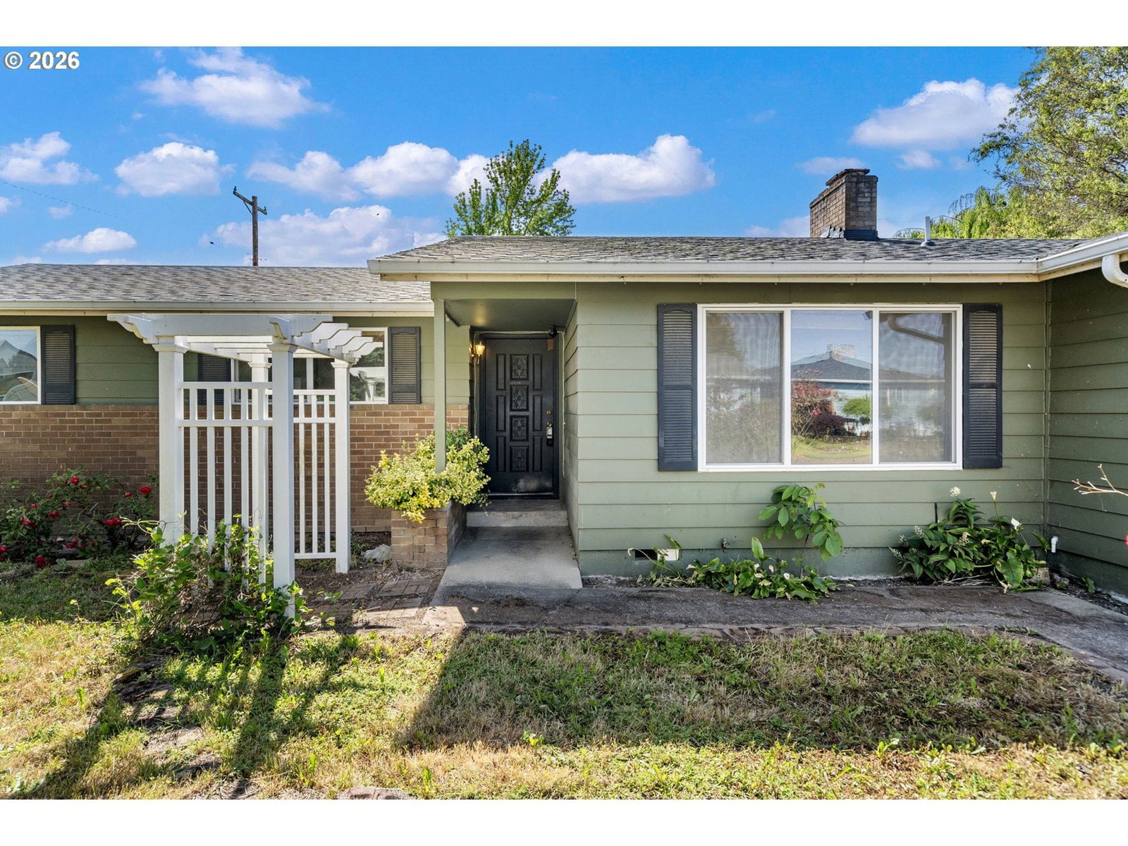 Listing photo 1 of 6