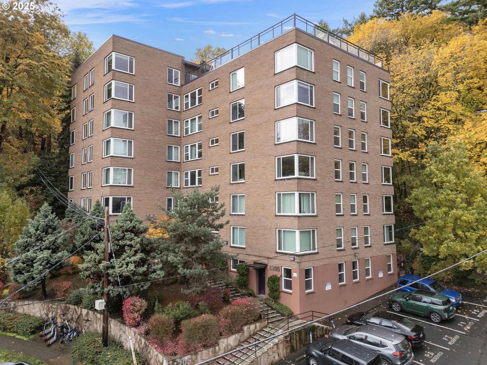 Primary listing photo, 1205 SW CARDINELL DR #102, Portland, OR, 97201