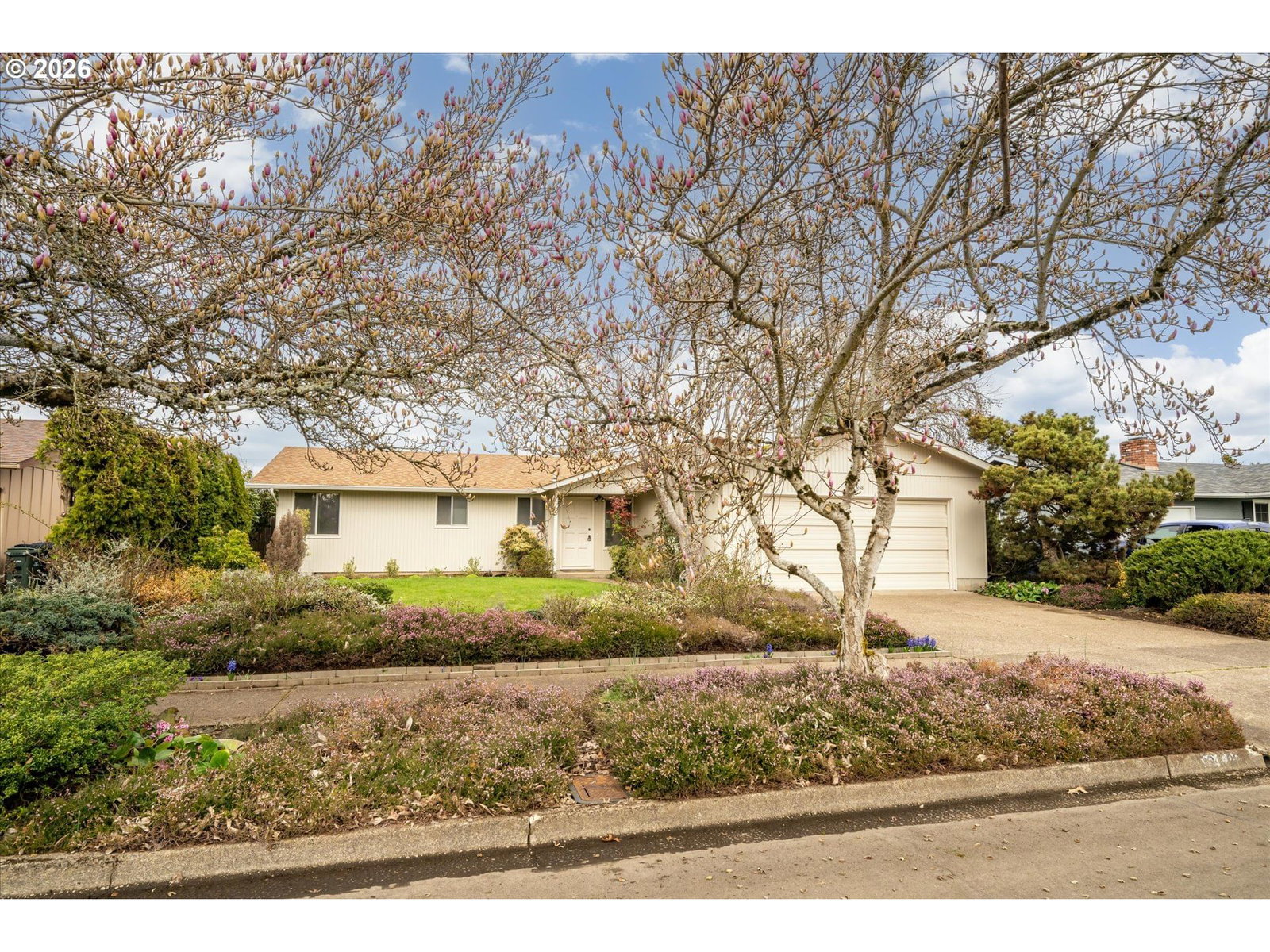 Primary listing photo, 948 V ST, Springfield, OR, 97477