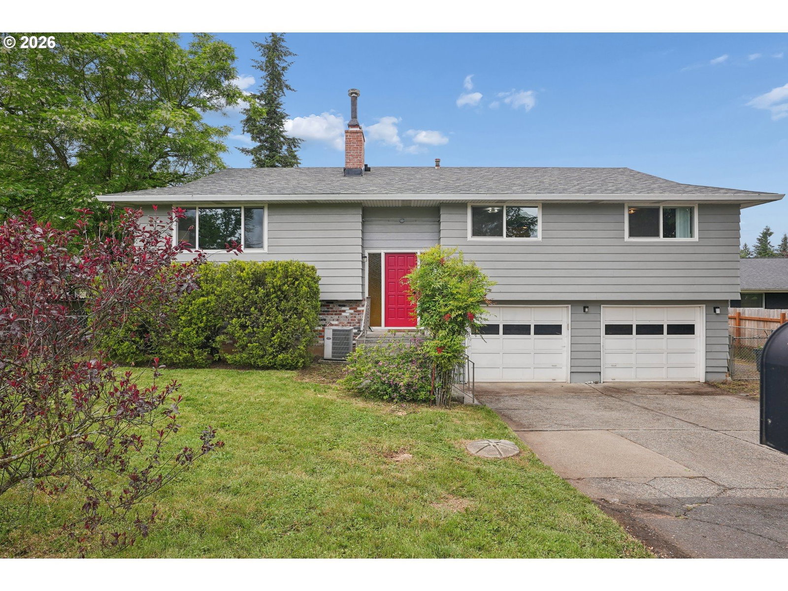 Primary listing photo, 992 S END RD, Oregon City, OR, 97045