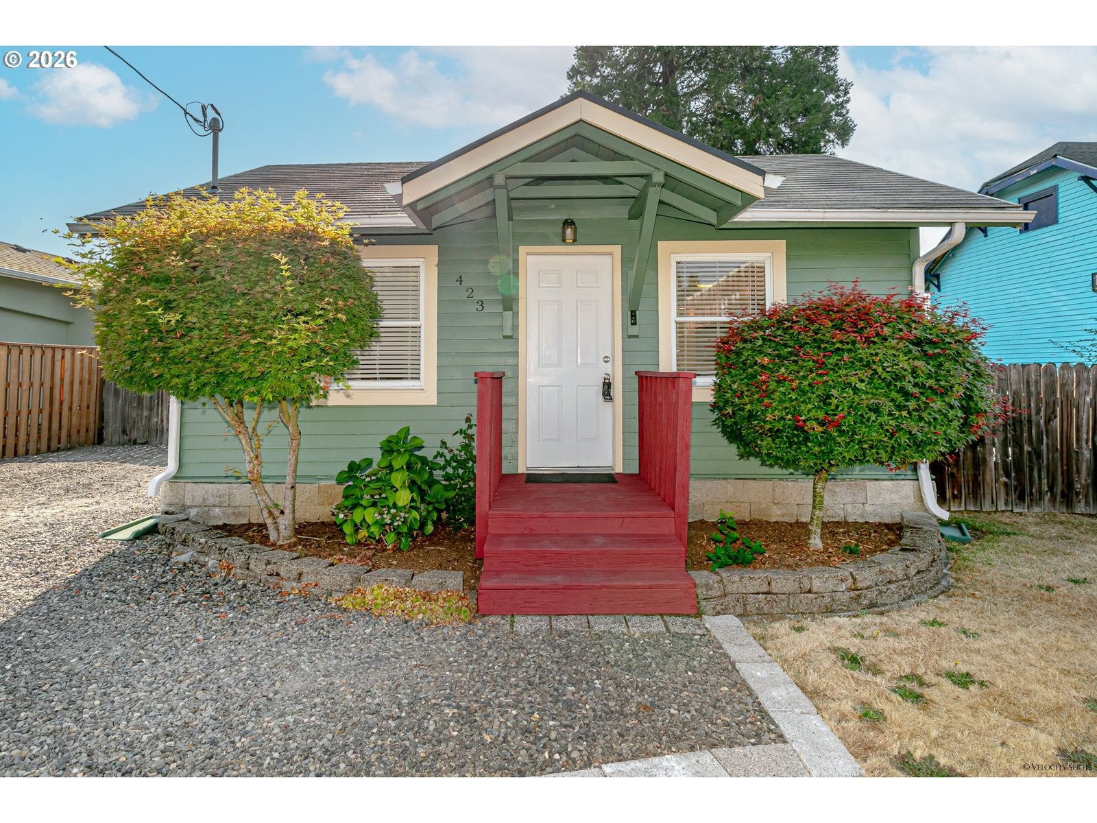 423 NE MAIN ST