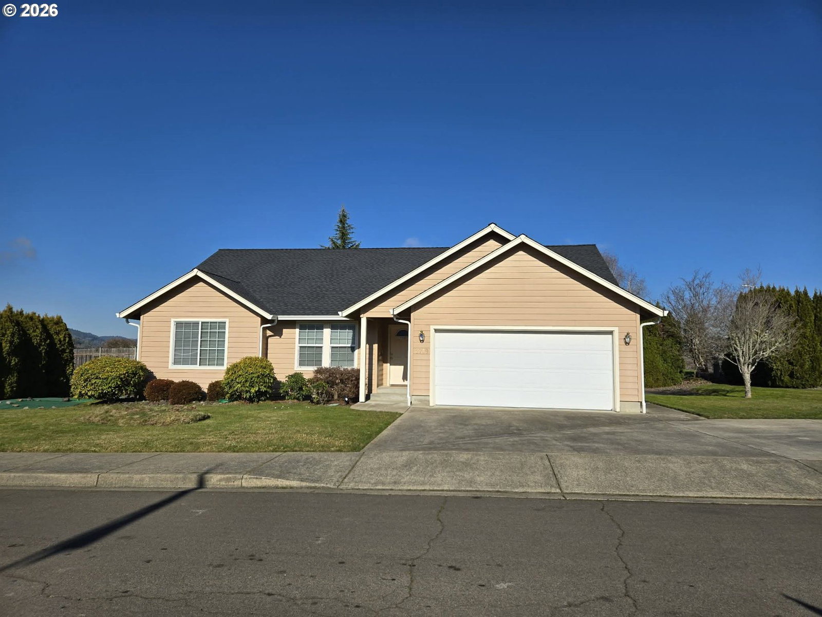 Primary listing photo, 2719 GOLFVIEW AVE, Sutherlin, OR, 97479