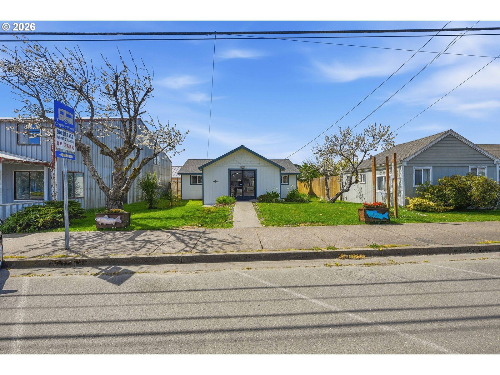 Listing photo 1 of 6