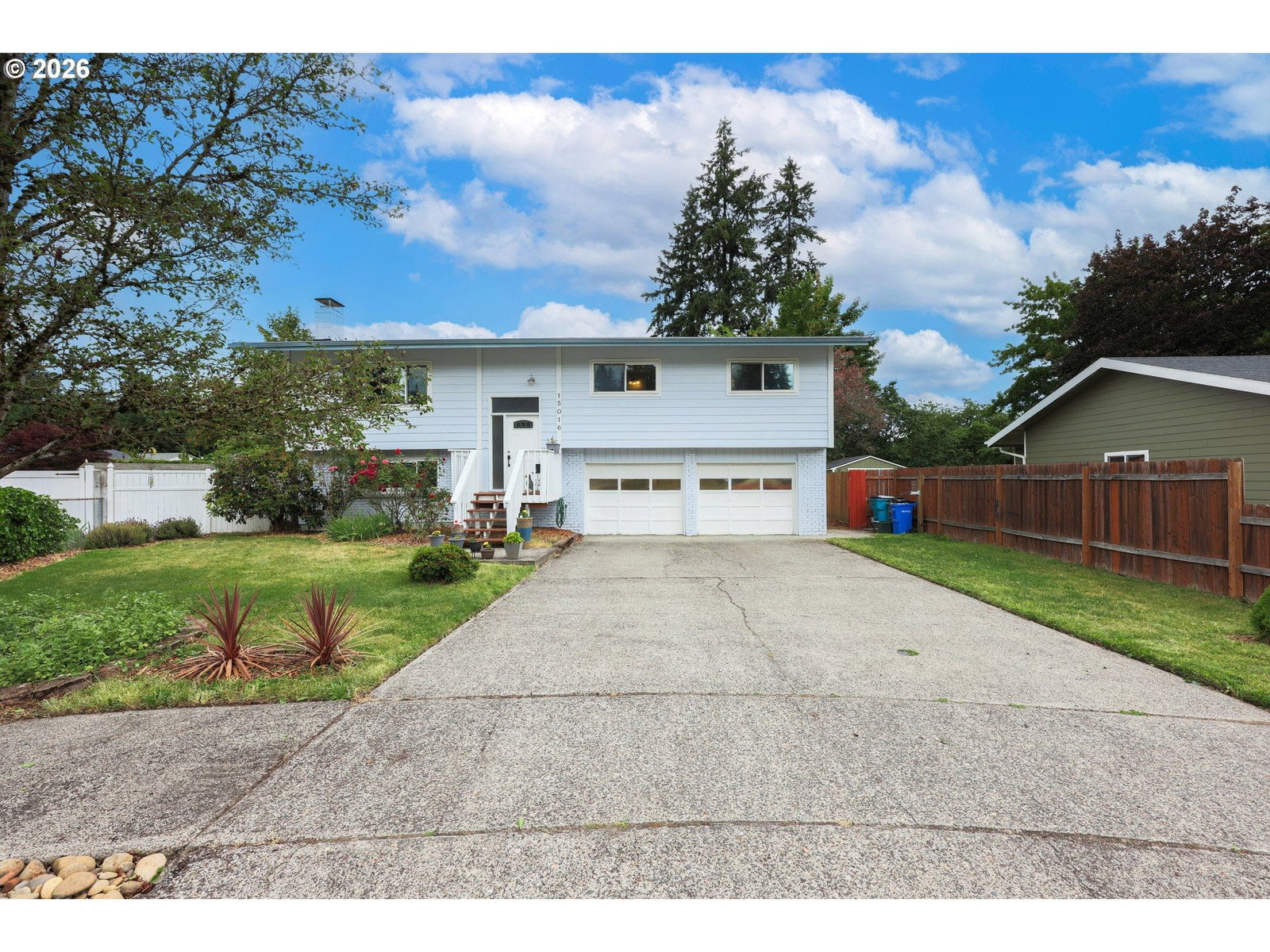 Listing photo 1 of 6