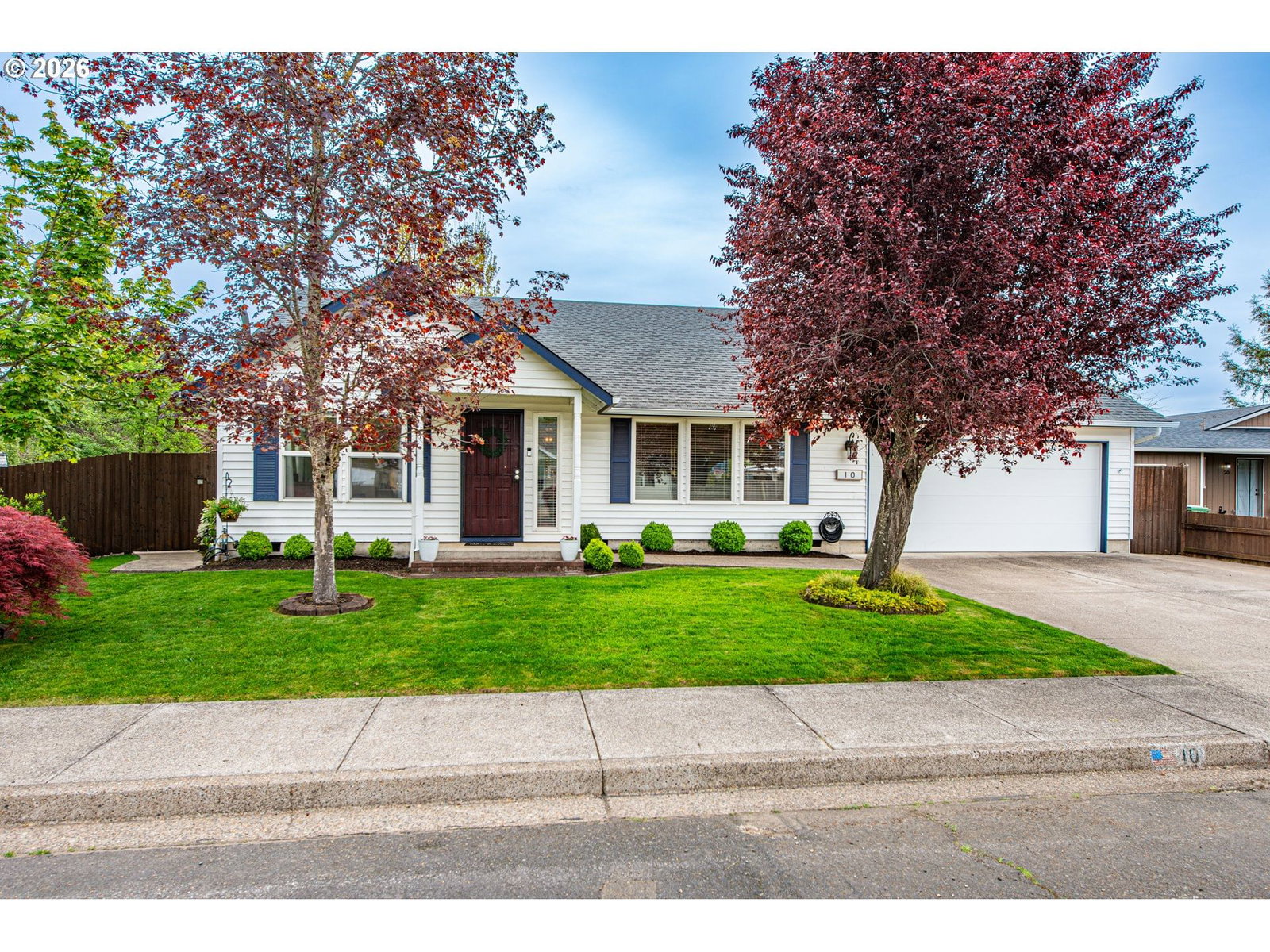 Primary listing photo, 10 DAVIS PL, Cottage Grove, OR, 97424