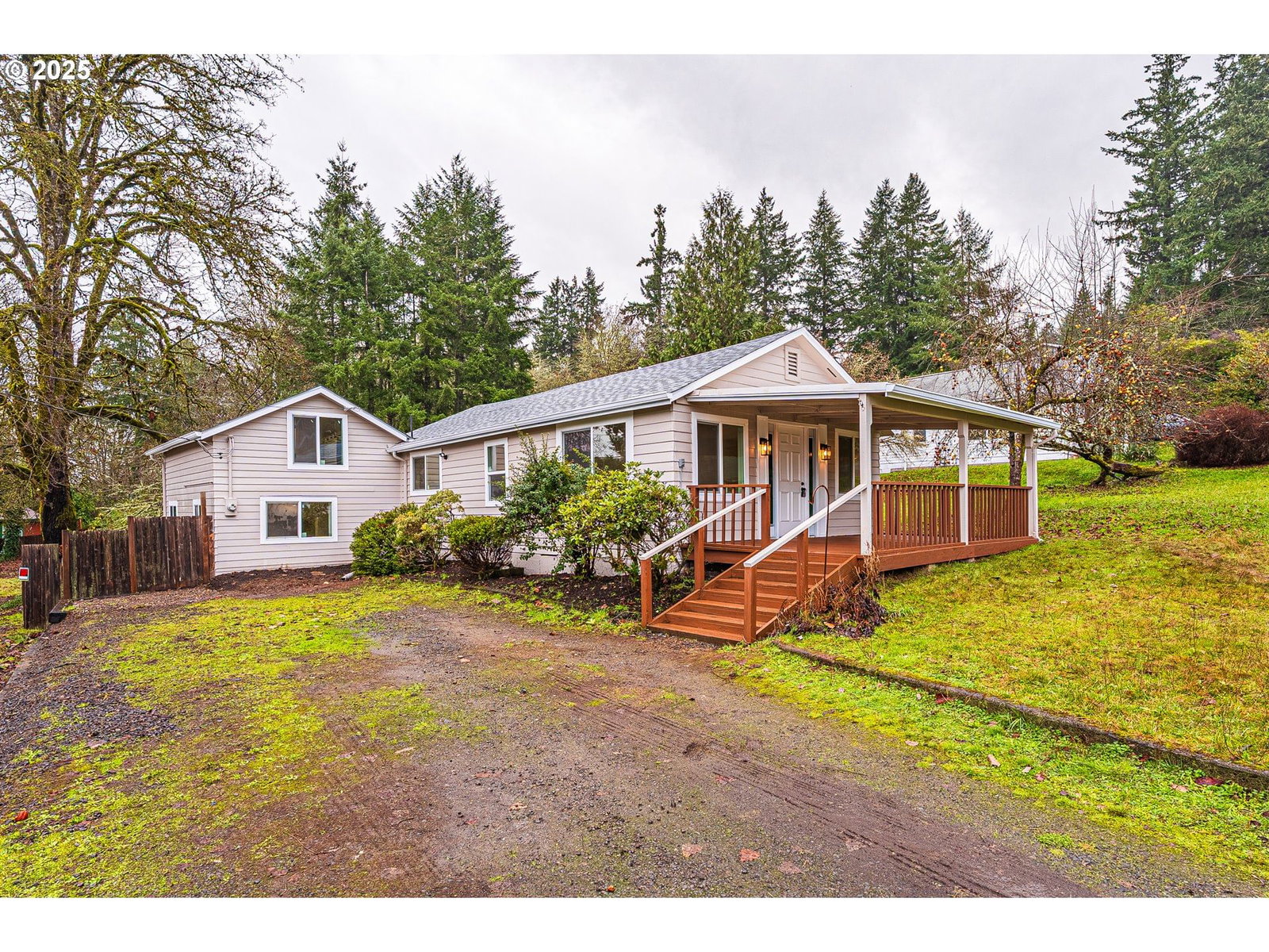 Primary listing photo, 225 21ST AVE, Sweet Home, OR, 97386