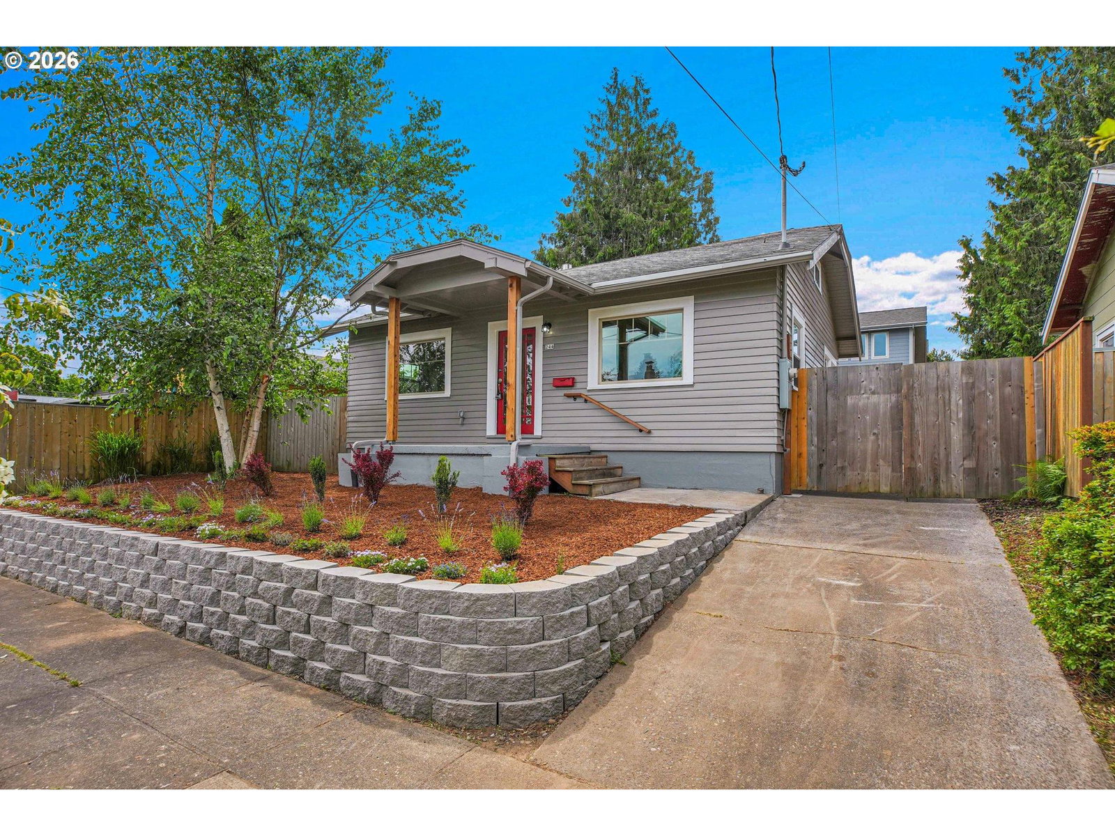 Listing photo 1 of 6