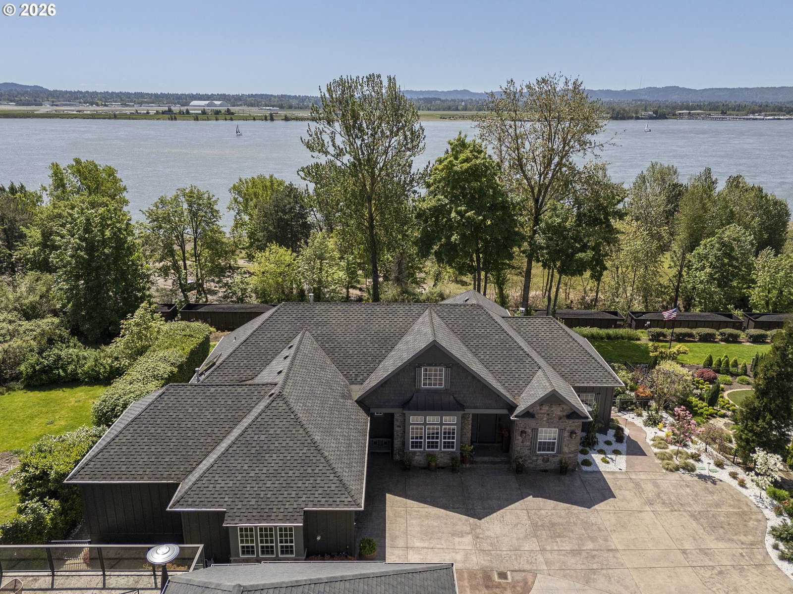1016 SE 64TH CT