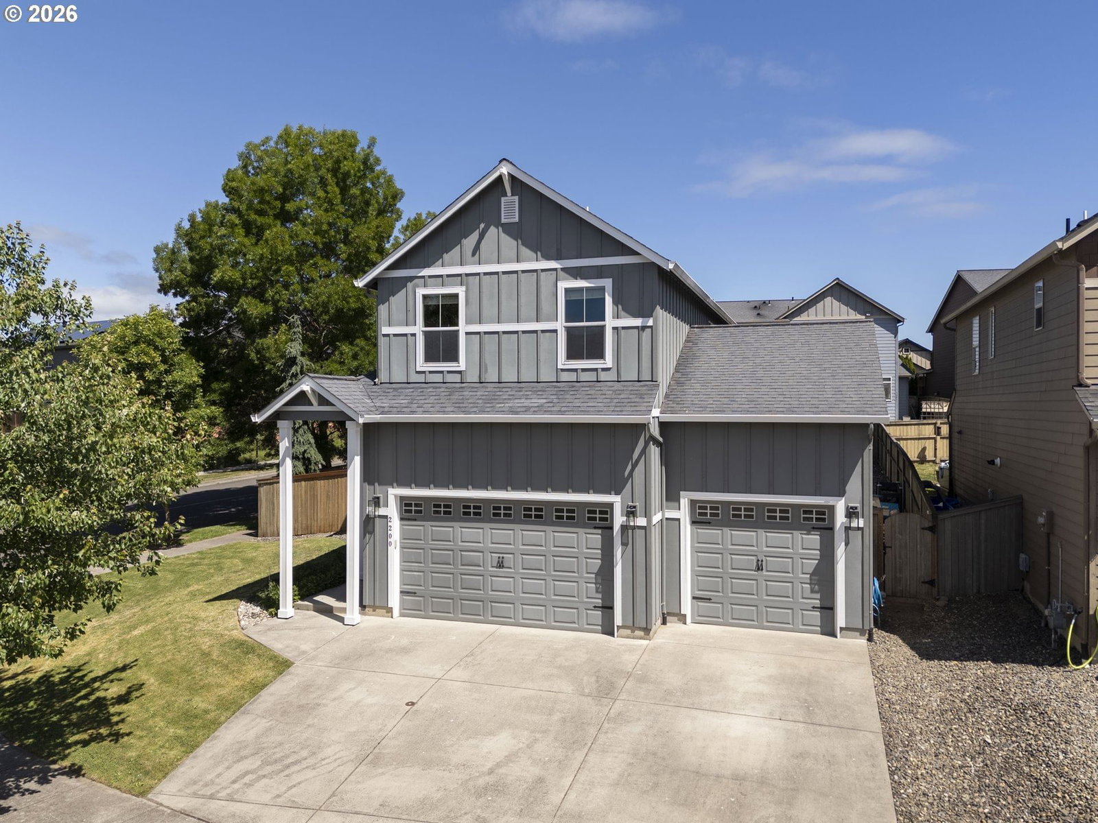 2200 S WHITE SALMON DR