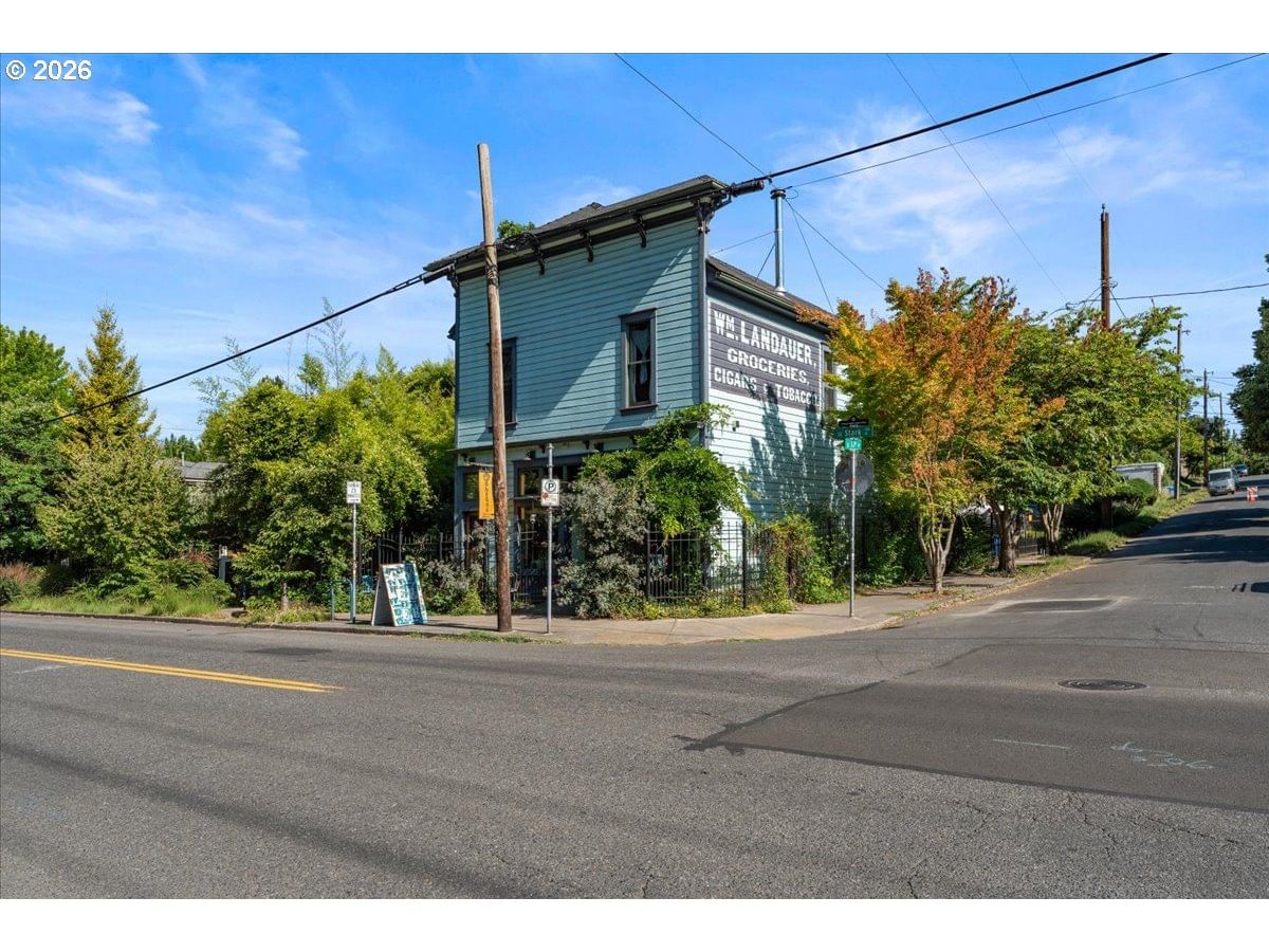 Primary listing photo, 3039 SE STARK ST, Portland, OR, 97214