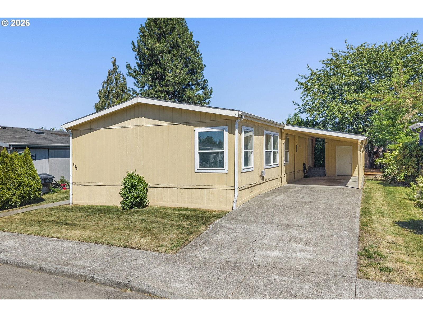 Listing photo 1 of 6