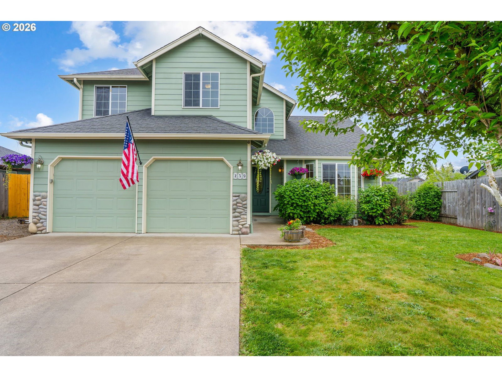 Primary listing photo, 239 BLUE JAY LOOP, Creswell, OR, 97426