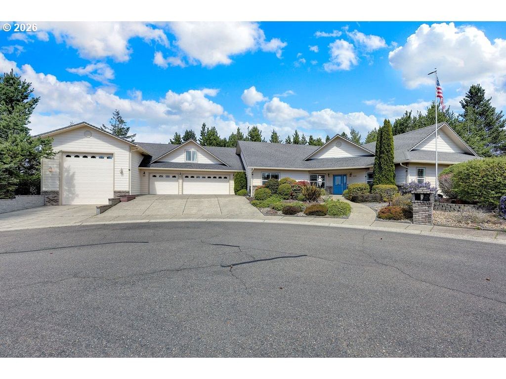 Primary listing photo, 2545 WILLOW RIDGE CT, Florence, OR, 97439