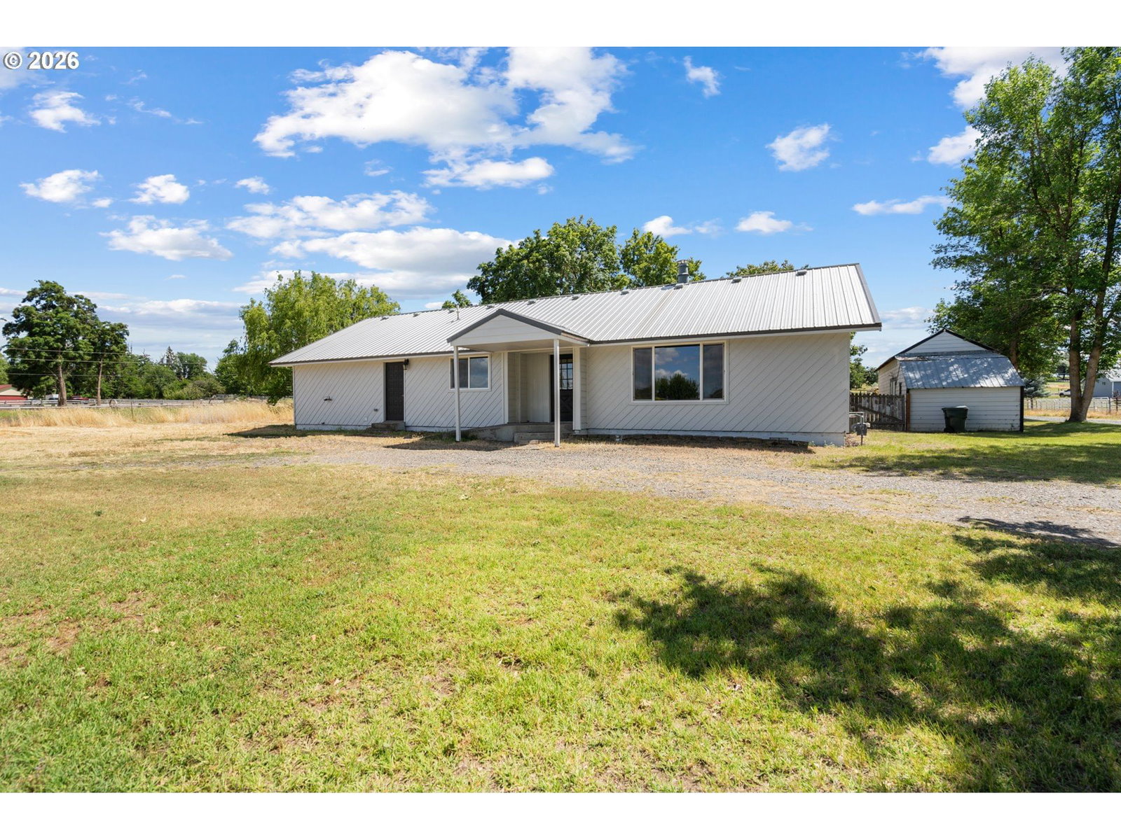 Listing photo 1 of 6