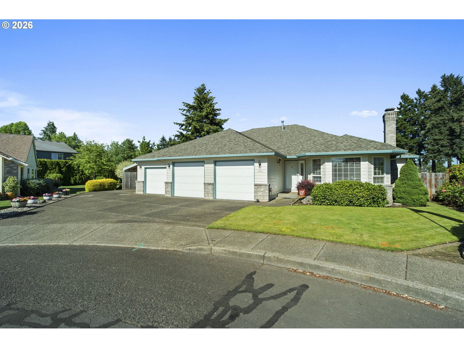 Primary listing photo, 1820 N LAURELWOOD LOOP, Canby, OR, 97013