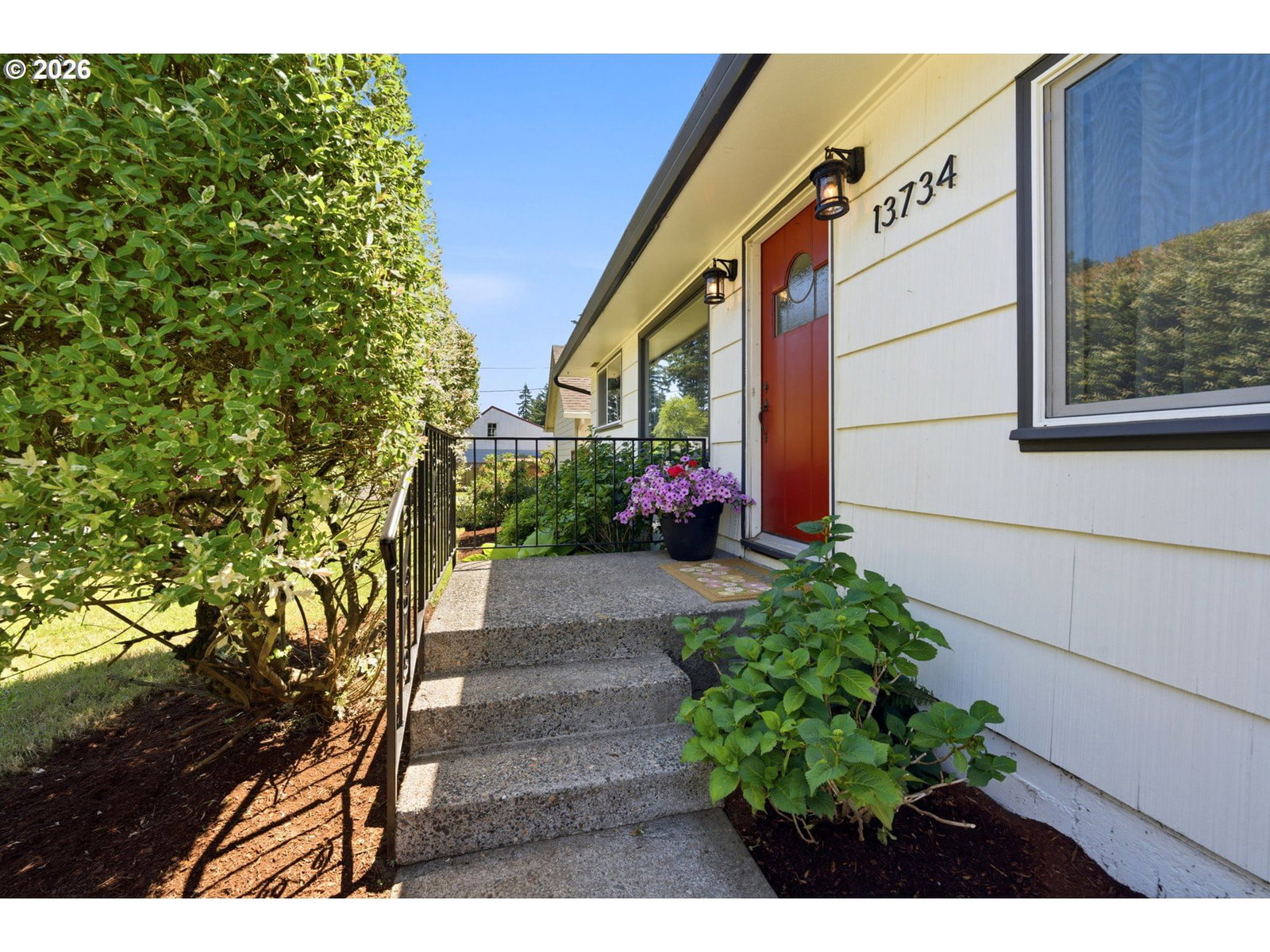 Primary listing photo, 13734 SE LINCOLN ST, Portland, OR, 97233