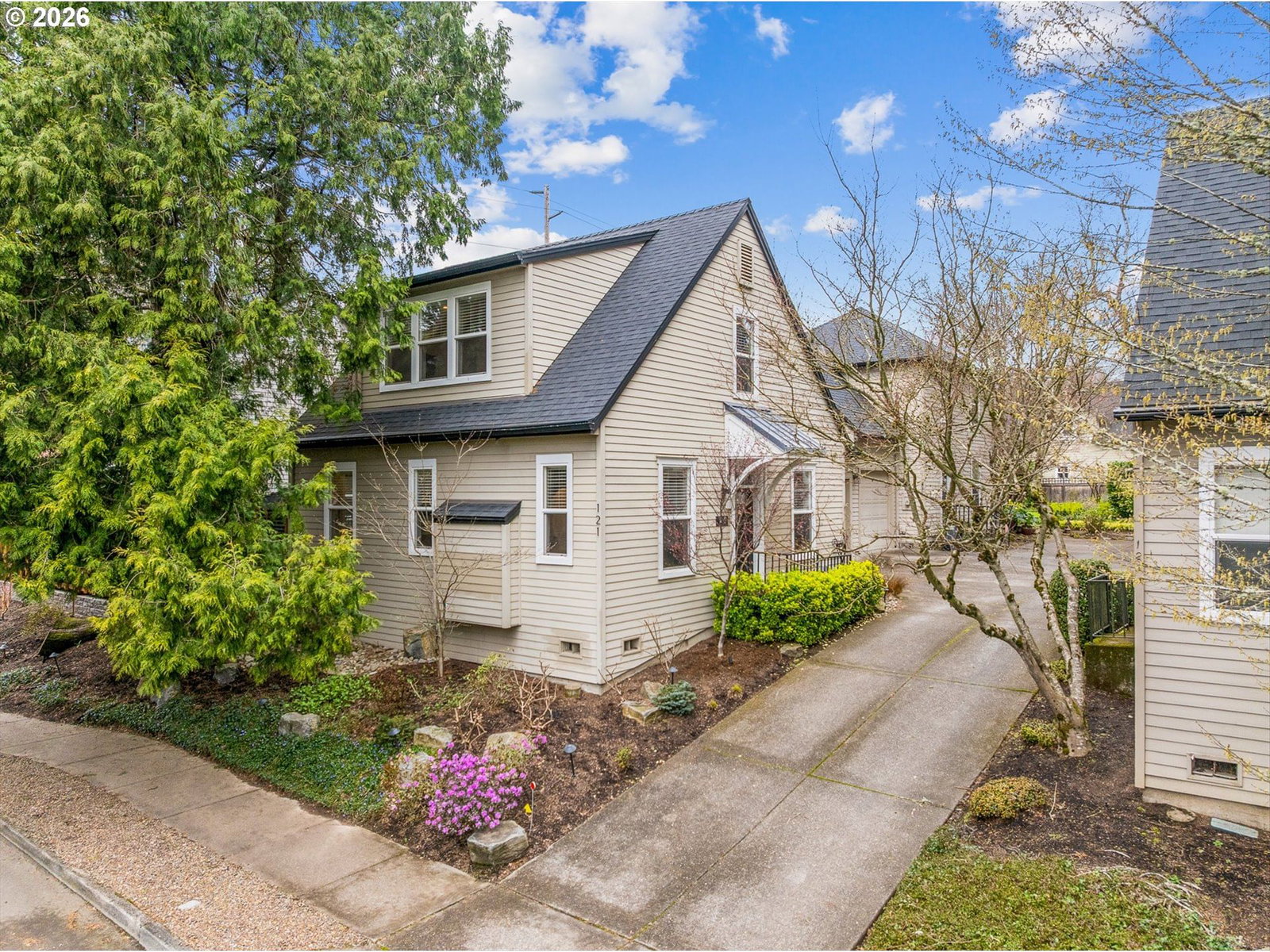 Primary listing photo, 121 WILBUR ST, Lake Oswego, OR, 97034