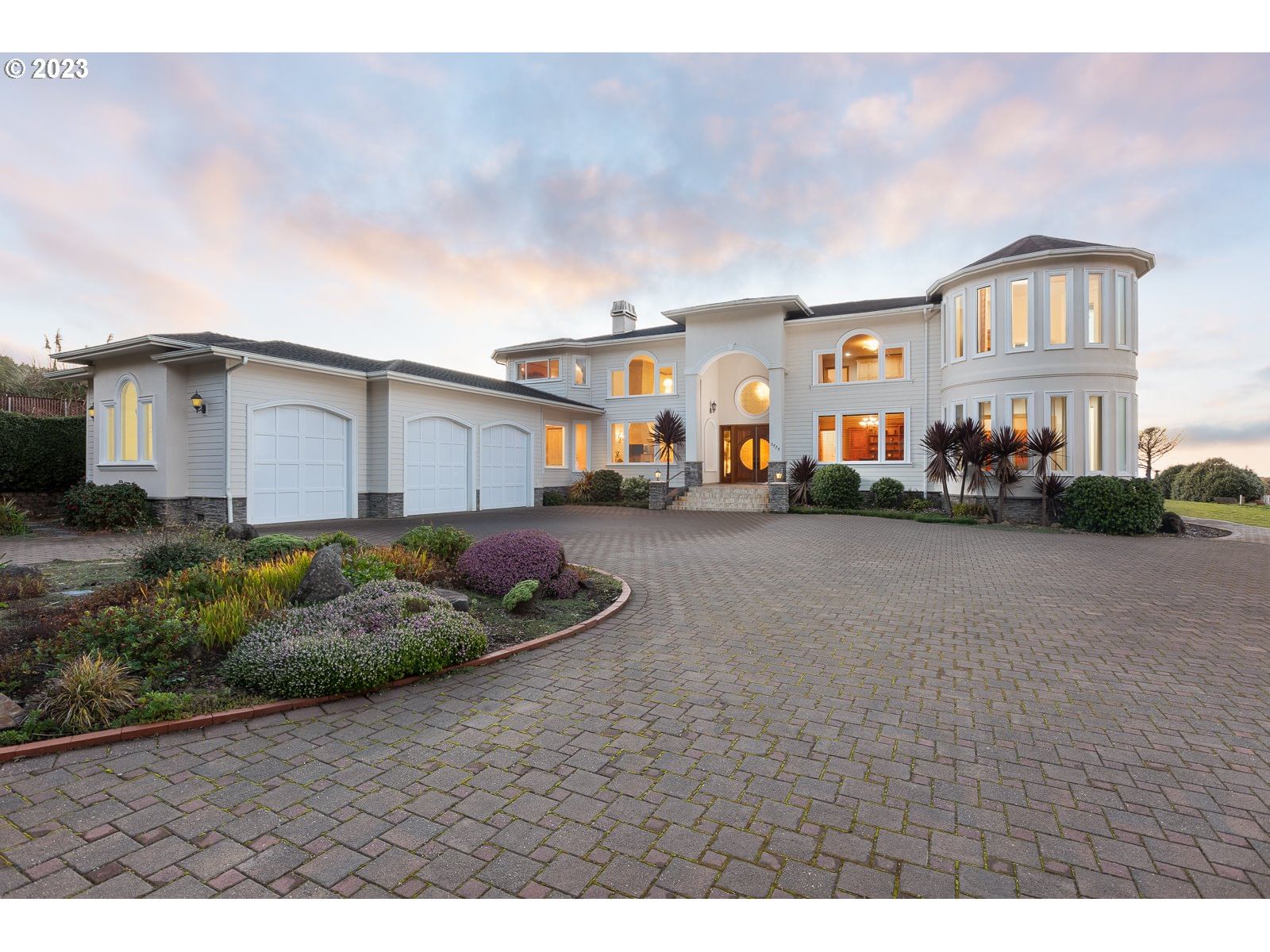 Primary listing photo, 3775 HIGHWAY 101 N, Yachats, OR, 97498
