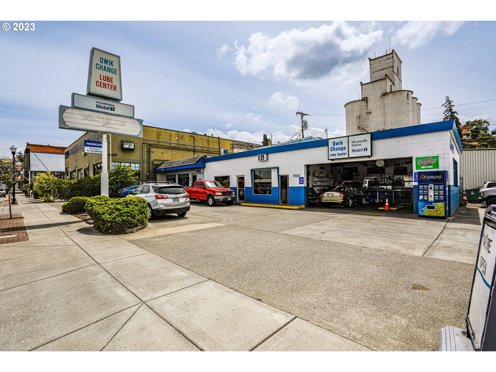 Listing photo 1 of 1