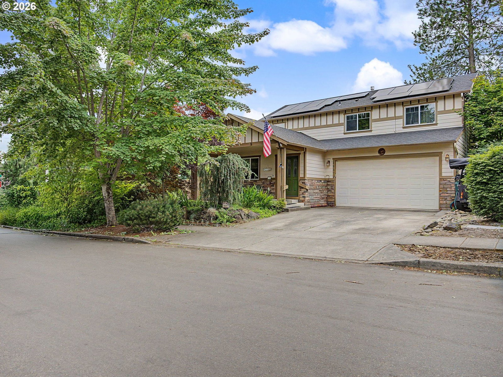 Primary listing photo, 18377 DAVIS ST, Sandy, OR, 97055