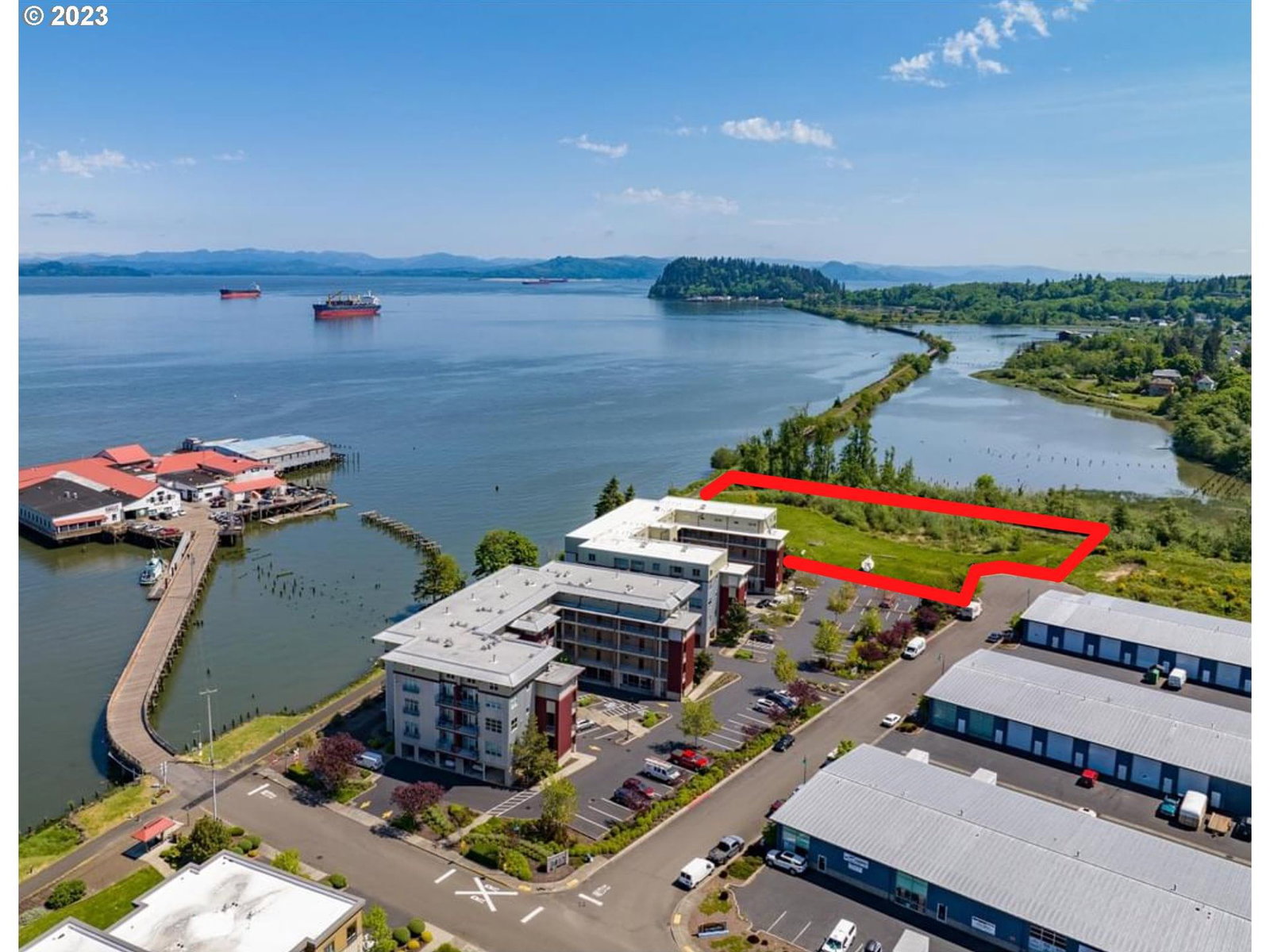 Primary listing photo, 4050 ABBEY LN, Astoria, OR, 97103
