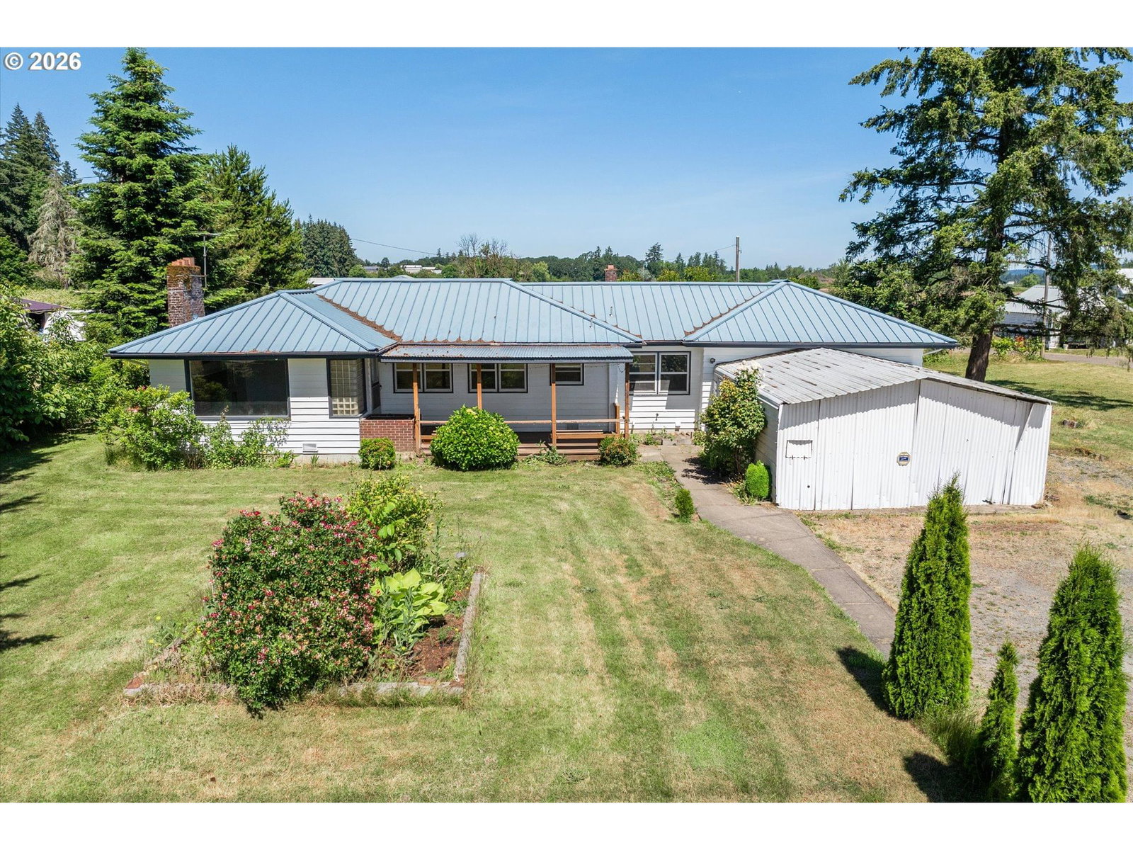 Listing photo 1 of 6