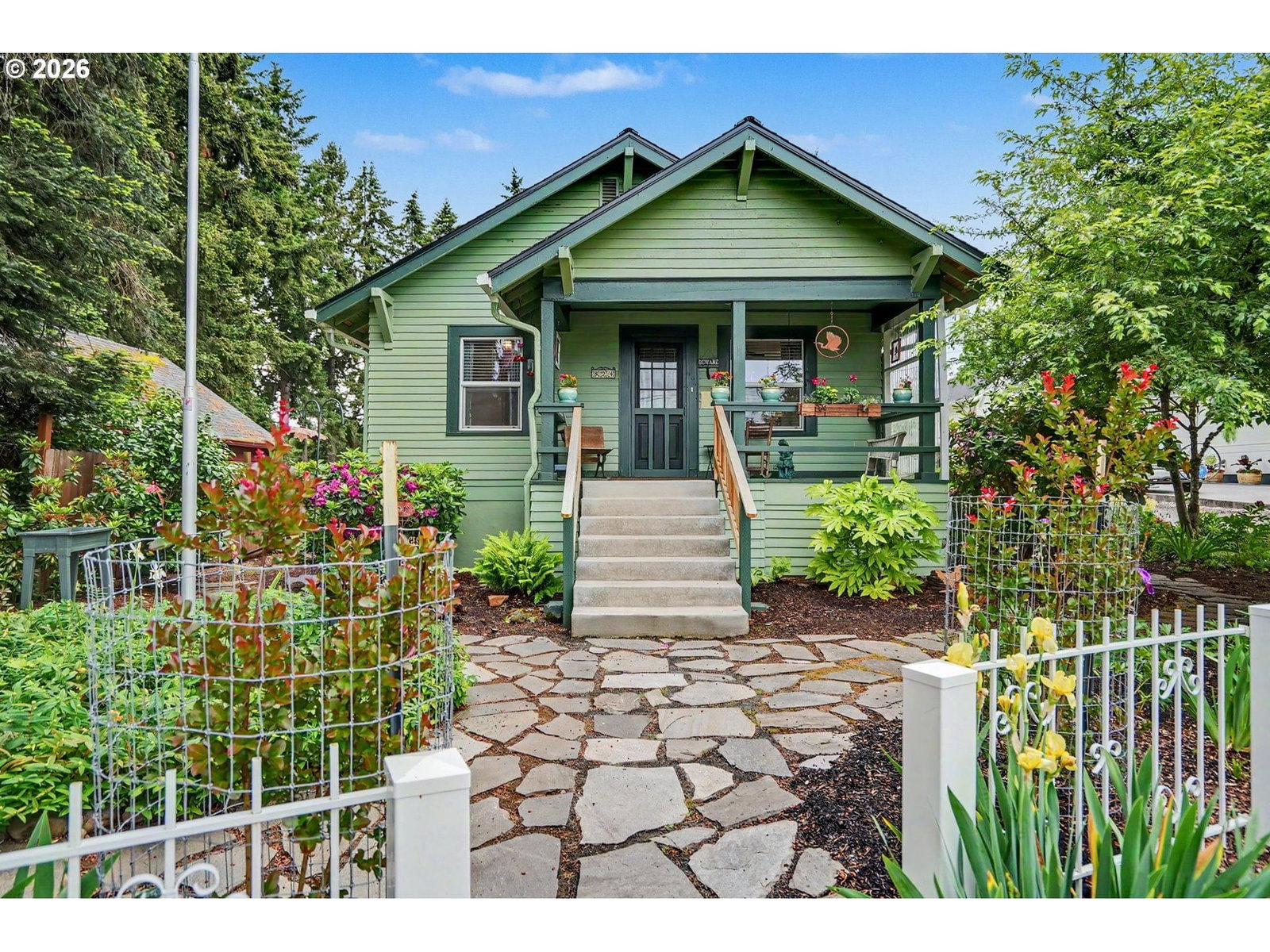 Listing photo 1 of 6