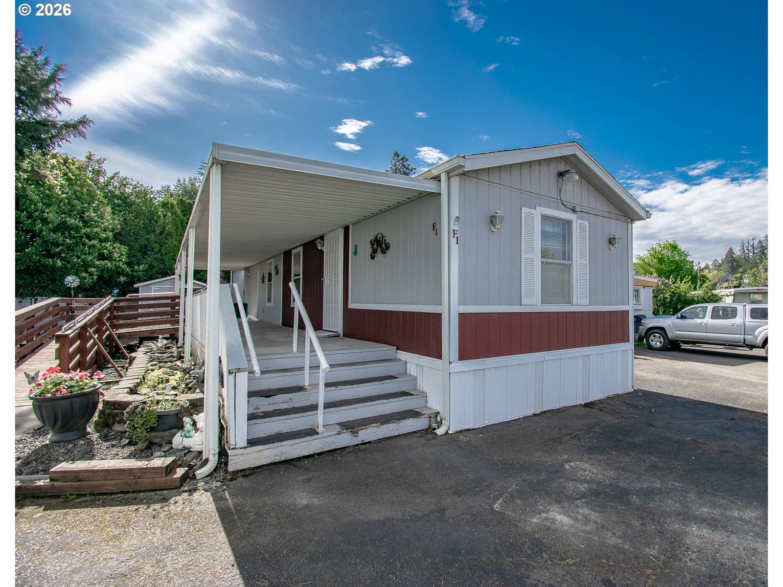 Primary listing photo, 4750 FRANKLIN BLVD #F1, Eugene, OR, 97403