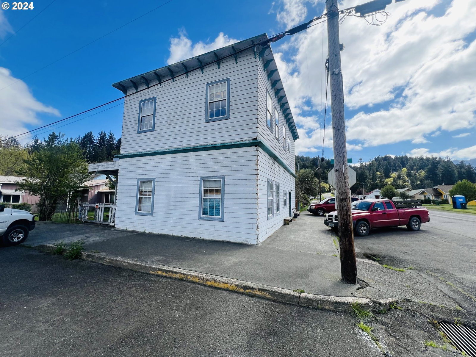 Primary listing photo, 510 FIR ST, Powers, OR, 97466