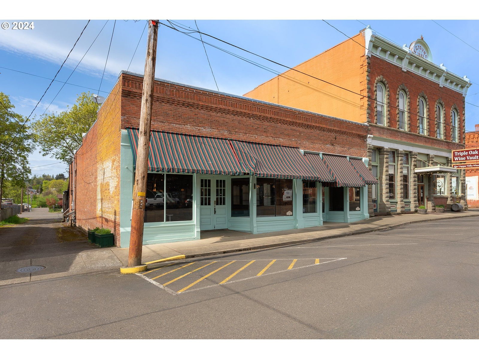 Primary listing photo, 115 NE LOCUST ST, Oakland, OR, 97462