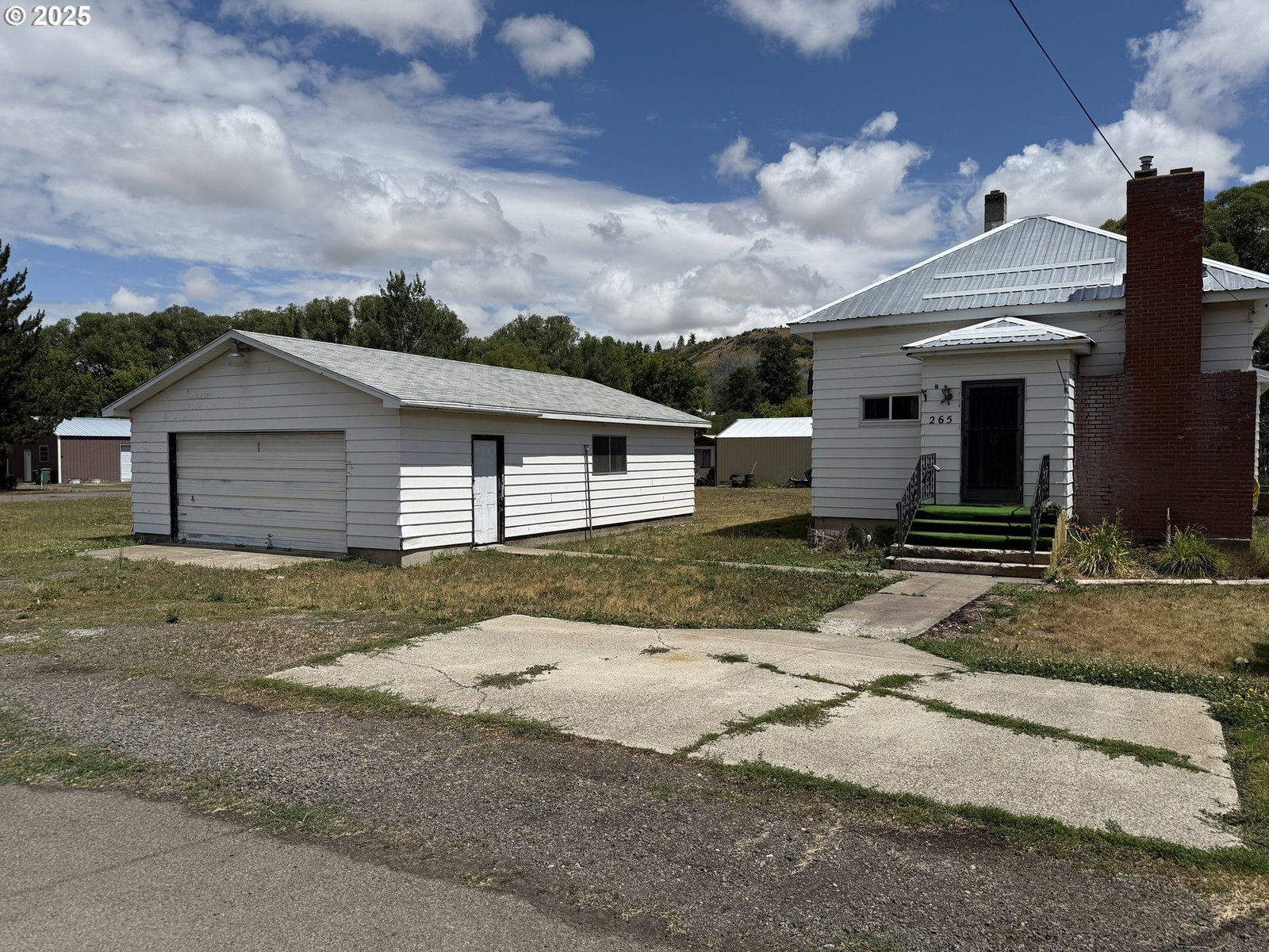 Listing photo 1 of 1